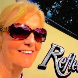 Meet your Posher, Carol